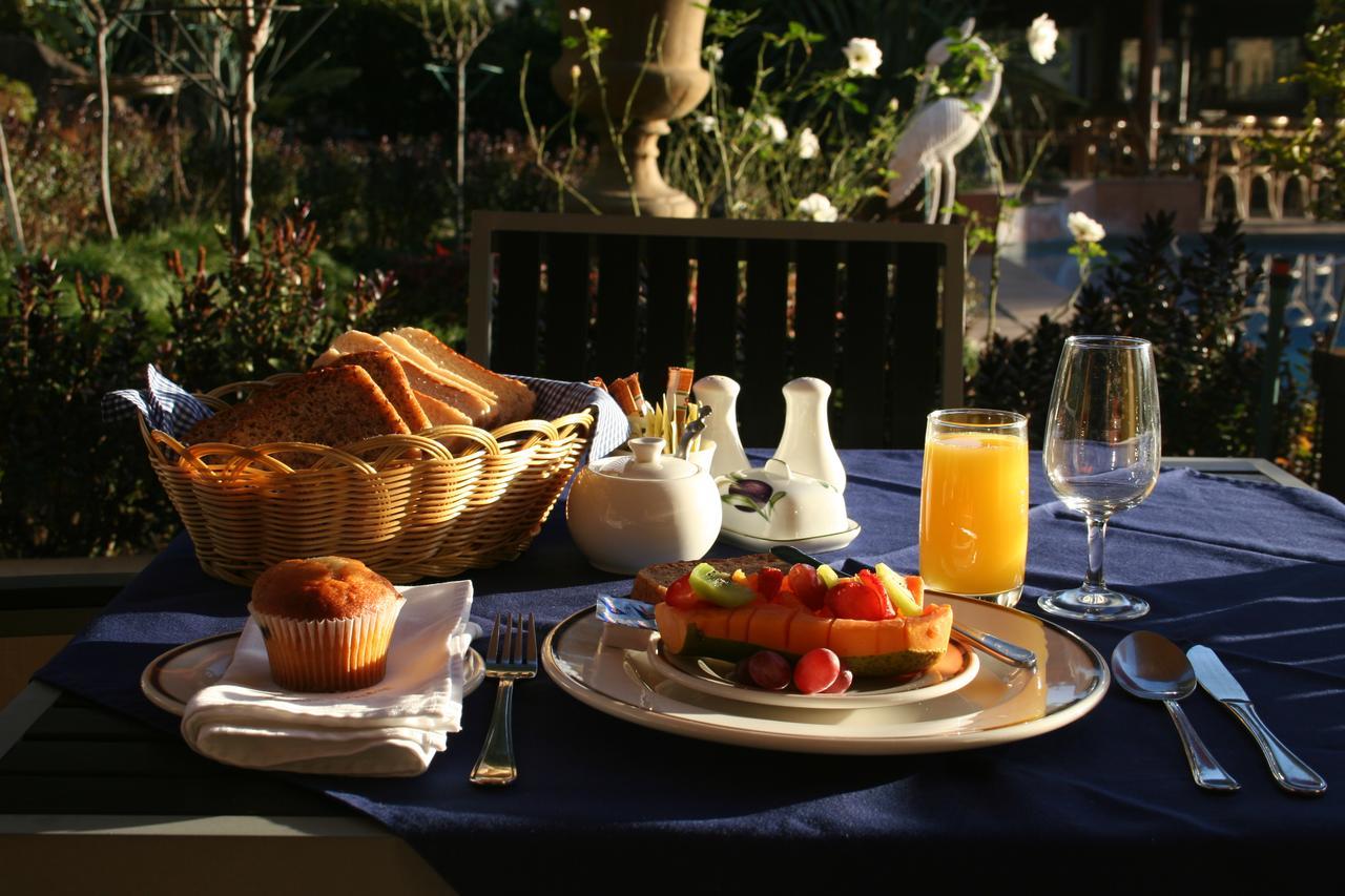 Bellgrove Guest House Sandton ヨハネスブルグ エクステリア 写真