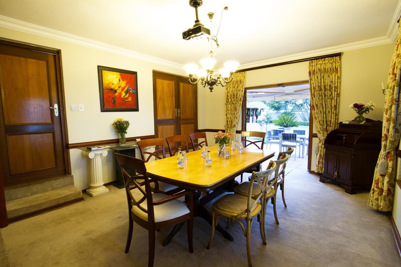 Bellgrove Guest House Sandton ヨハネスブルグ エクステリア 写真