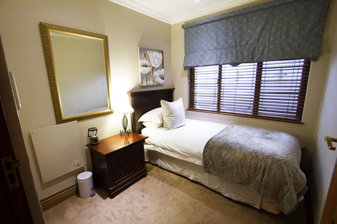 Bellgrove Guest House Sandton ヨハネスブルグ エクステリア 写真