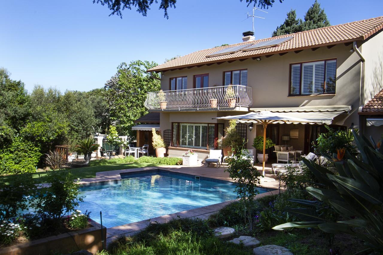 Bellgrove Guest House Sandton ヨハネスブルグ エクステリア 写真