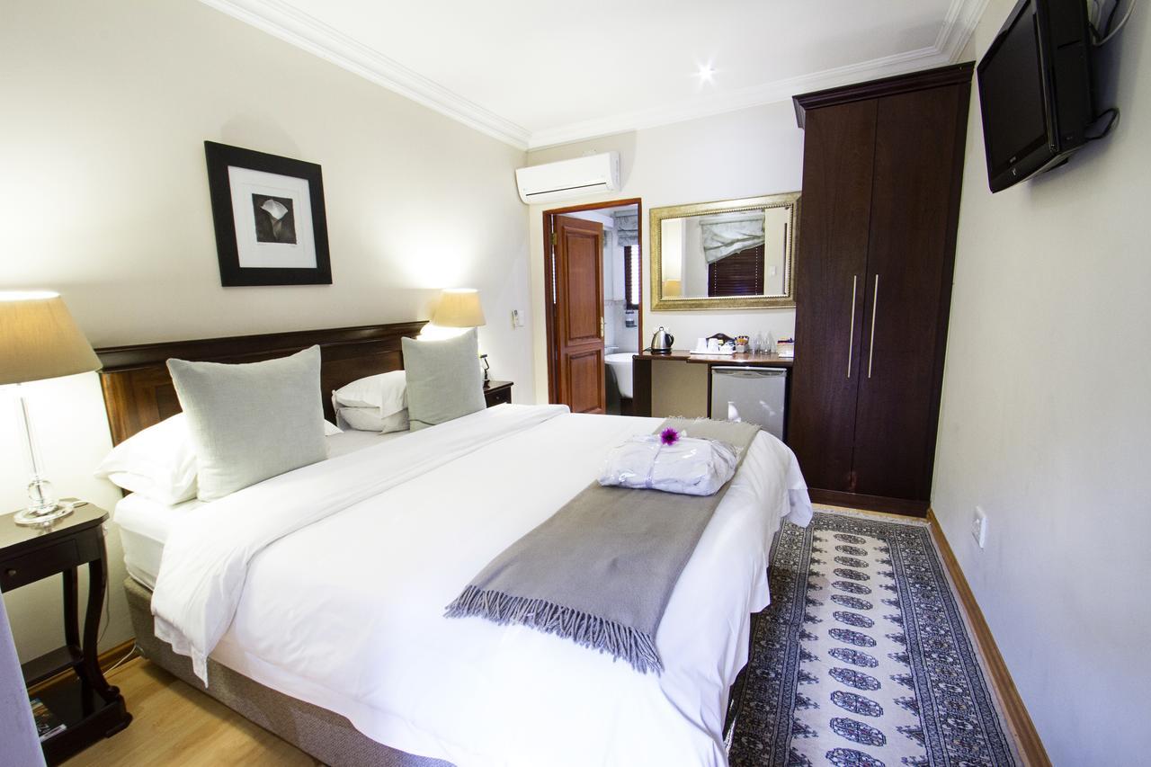 Bellgrove Guest House Sandton ヨハネスブルグ エクステリア 写真