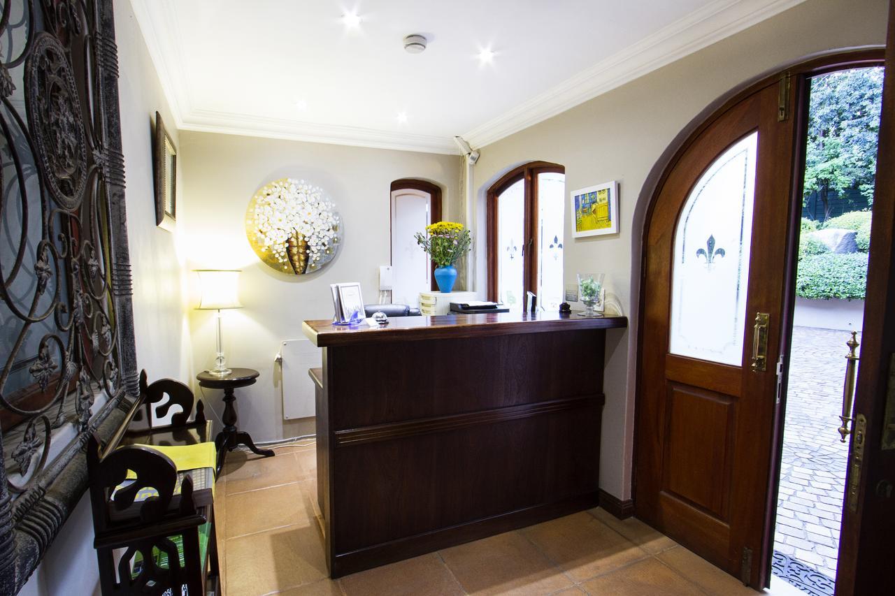 Bellgrove Guest House Sandton ヨハネスブルグ エクステリア 写真