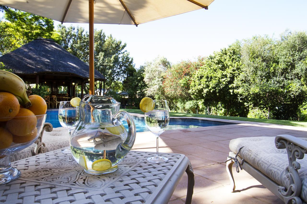 Bellgrove Guest House Sandton ヨハネスブルグ エクステリア 写真