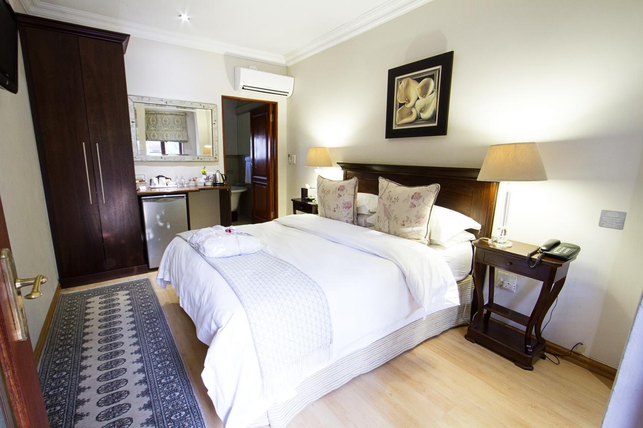 Bellgrove Guest House Sandton ヨハネスブルグ エクステリア 写真