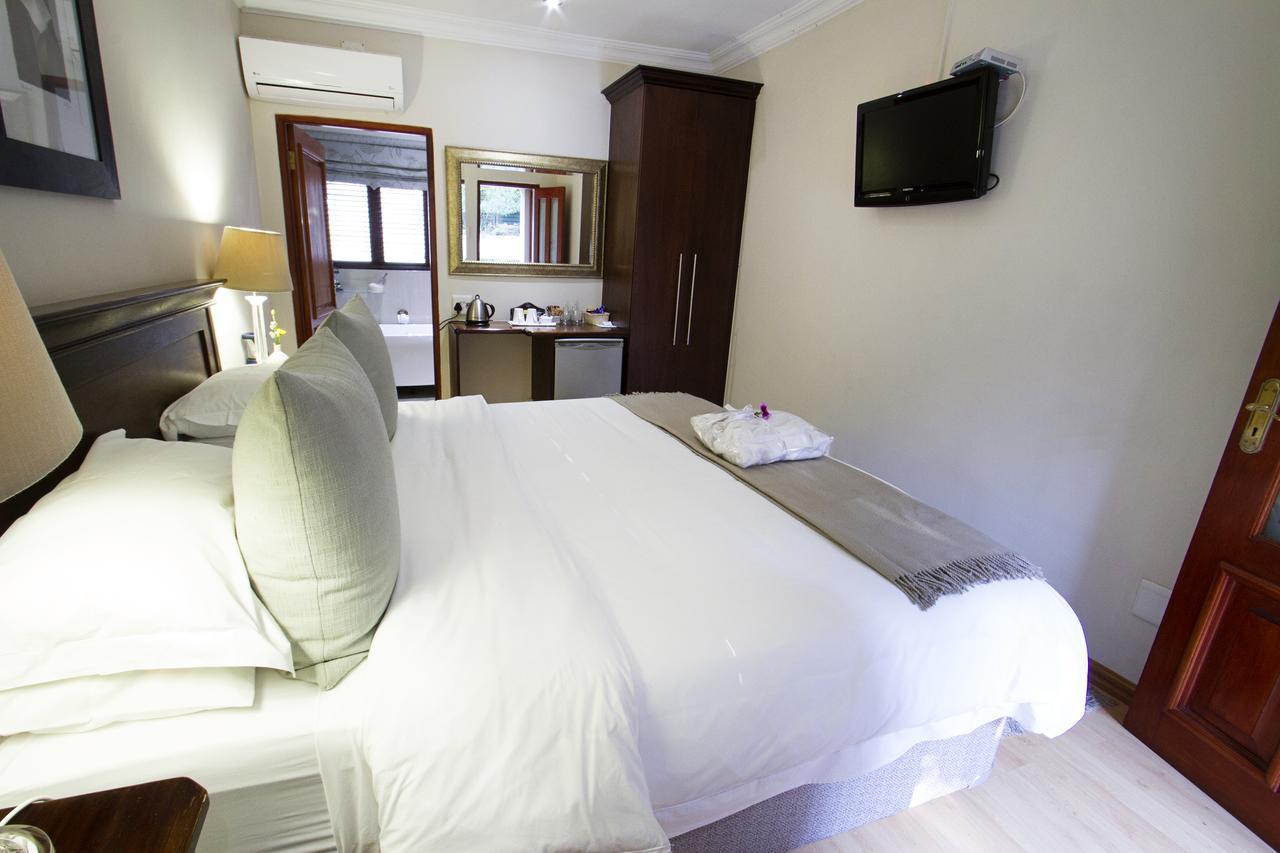 Bellgrove Guest House Sandton ヨハネスブルグ エクステリア 写真