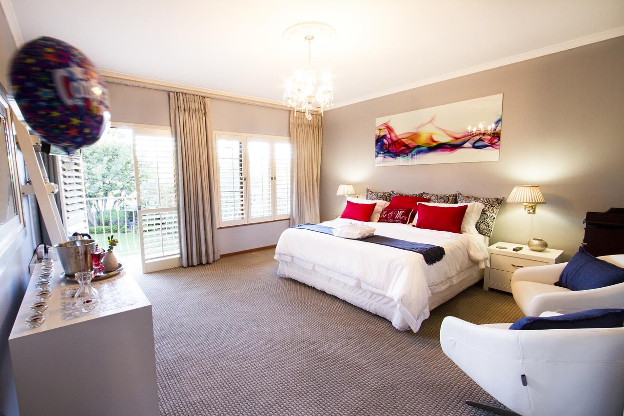 Bellgrove Guest House Sandton ヨハネスブルグ エクステリア 写真