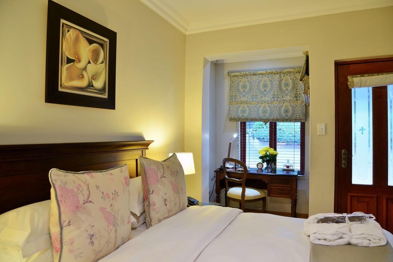 Bellgrove Guest House Sandton ヨハネスブルグ エクステリア 写真