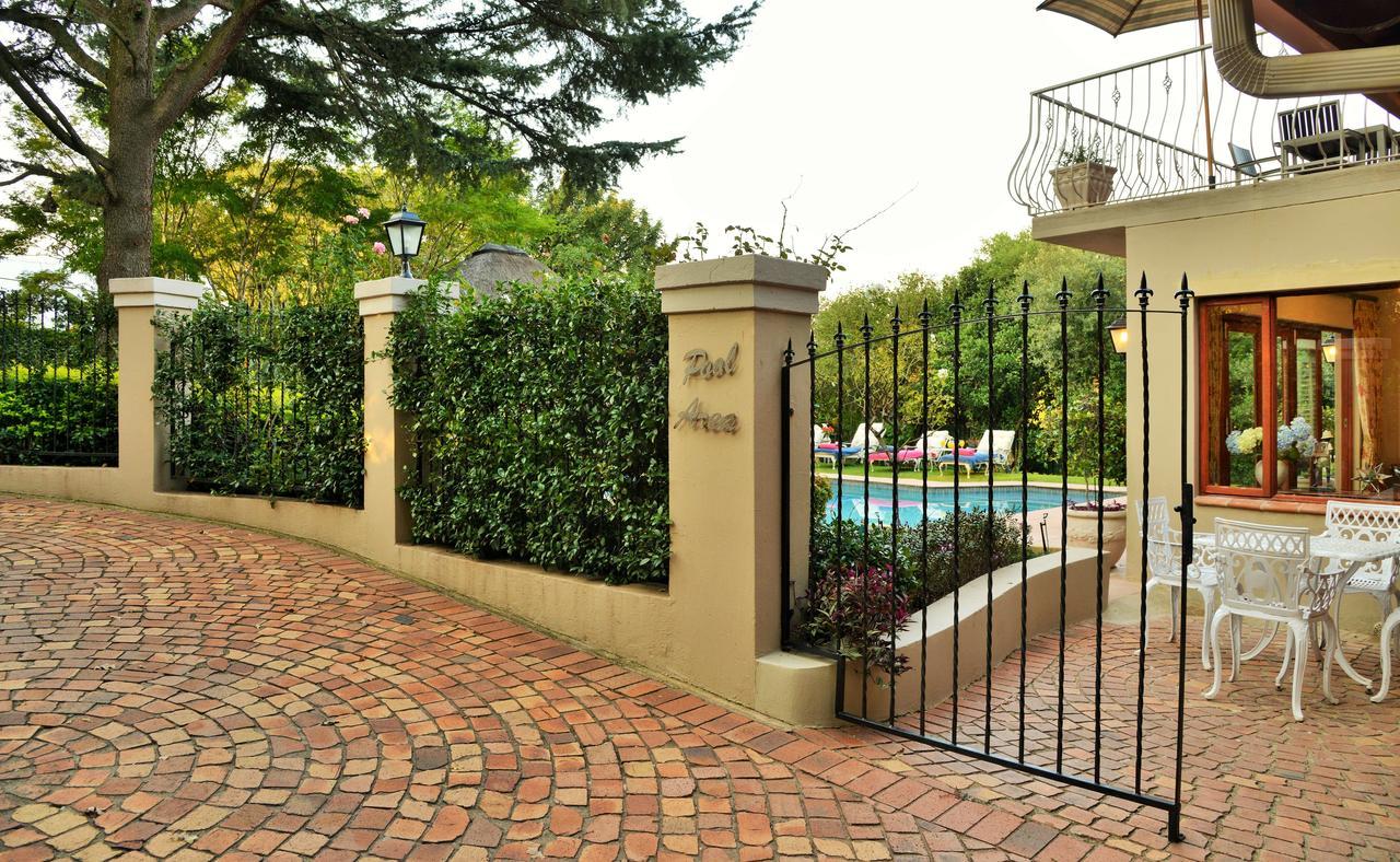 Bellgrove Guest House Sandton ヨハネスブルグ エクステリア 写真