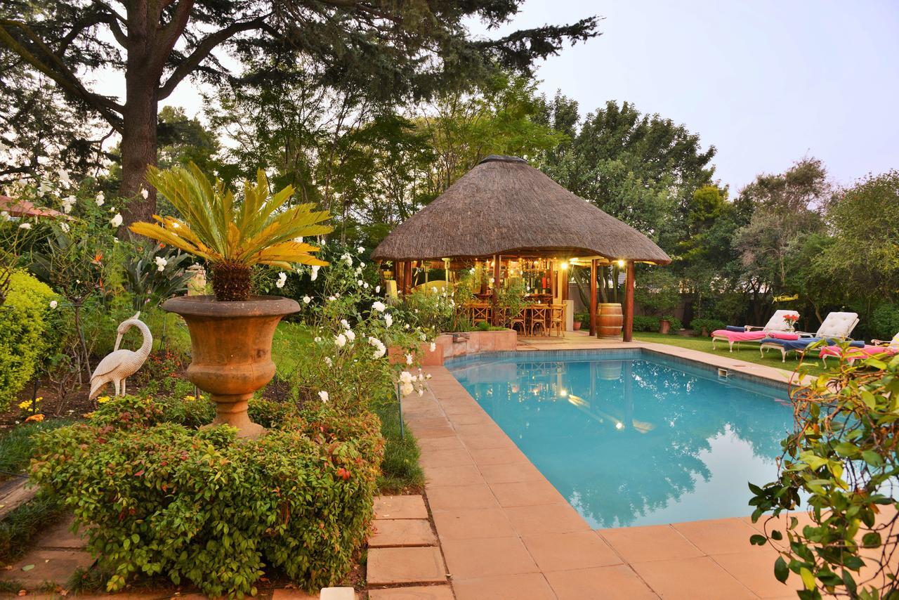 Bellgrove Guest House Sandton ヨハネスブルグ エクステリア 写真