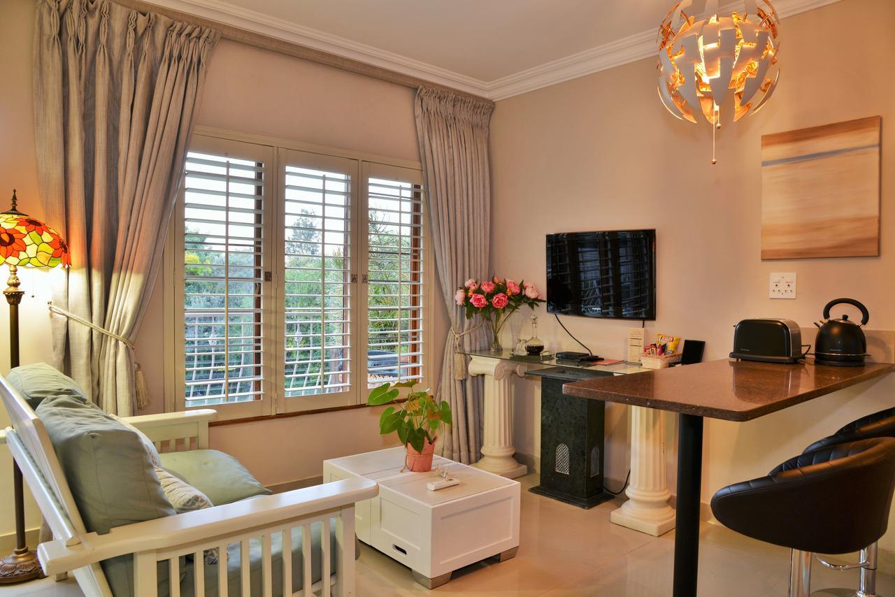 Bellgrove Guest House Sandton ヨハネスブルグ エクステリア 写真