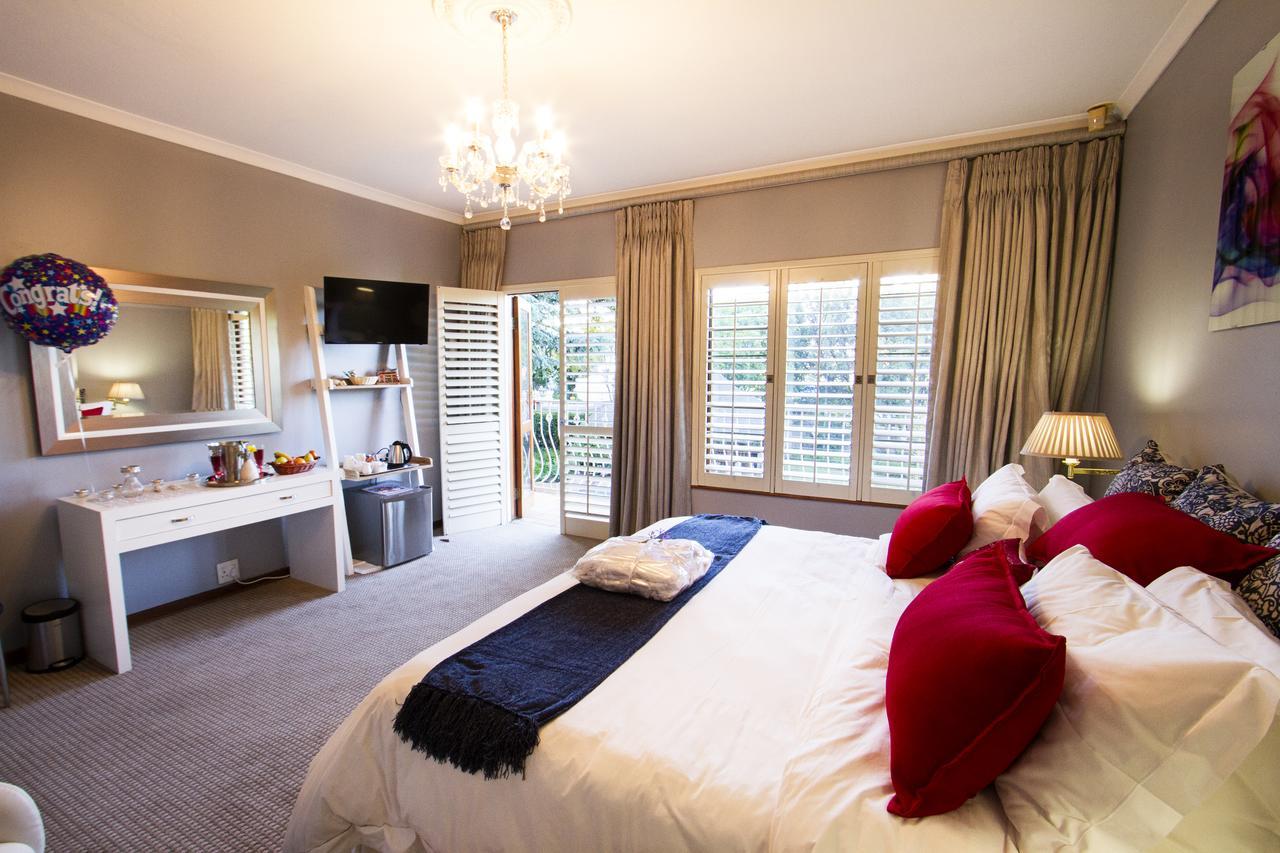 Bellgrove Guest House Sandton ヨハネスブルグ エクステリア 写真