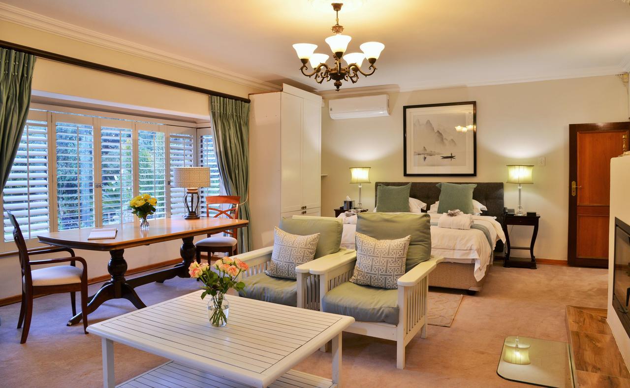 Bellgrove Guest House Sandton ヨハネスブルグ エクステリア 写真